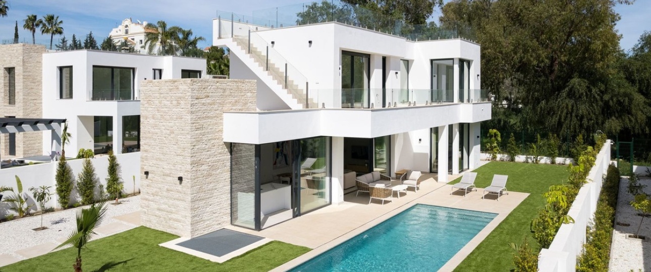 Resale - Villa - Estepona - Atalaya