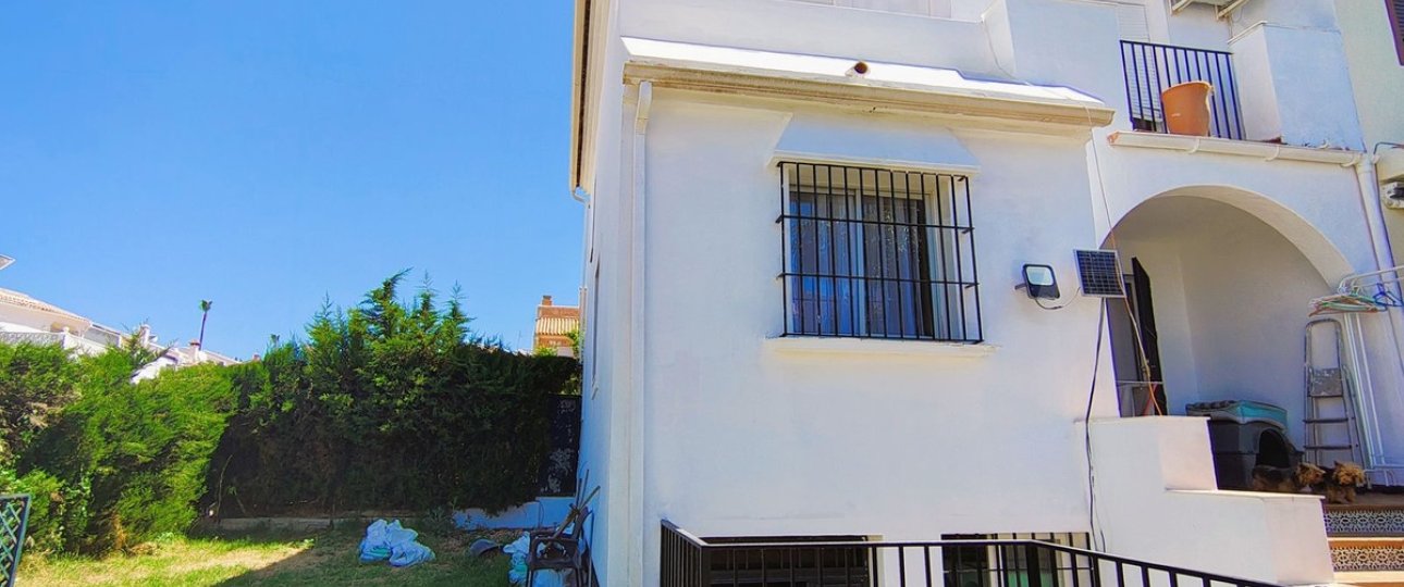 Resale - Villa - Estepona - Atalaya