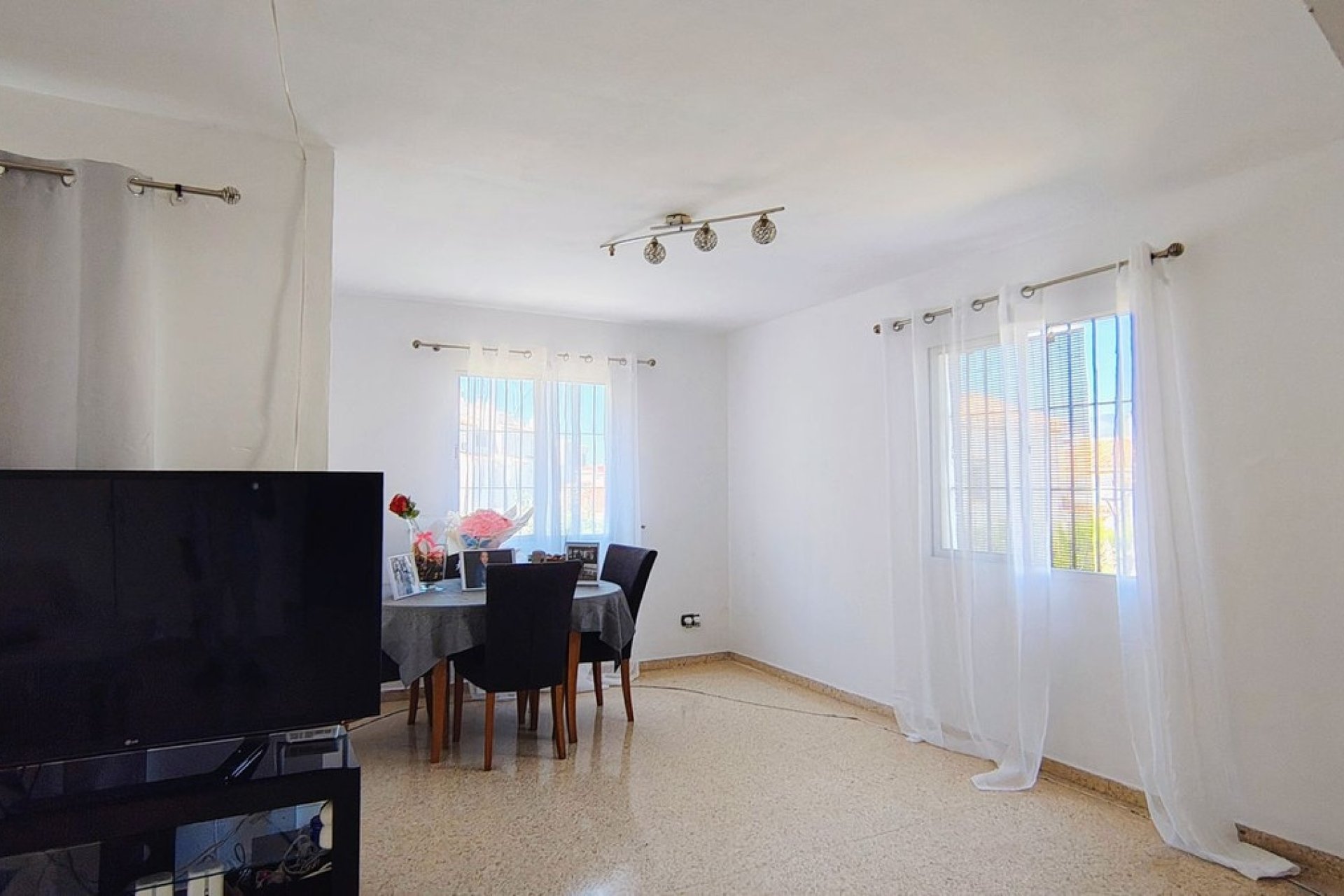 Resale - Villa - Estepona - Atalaya