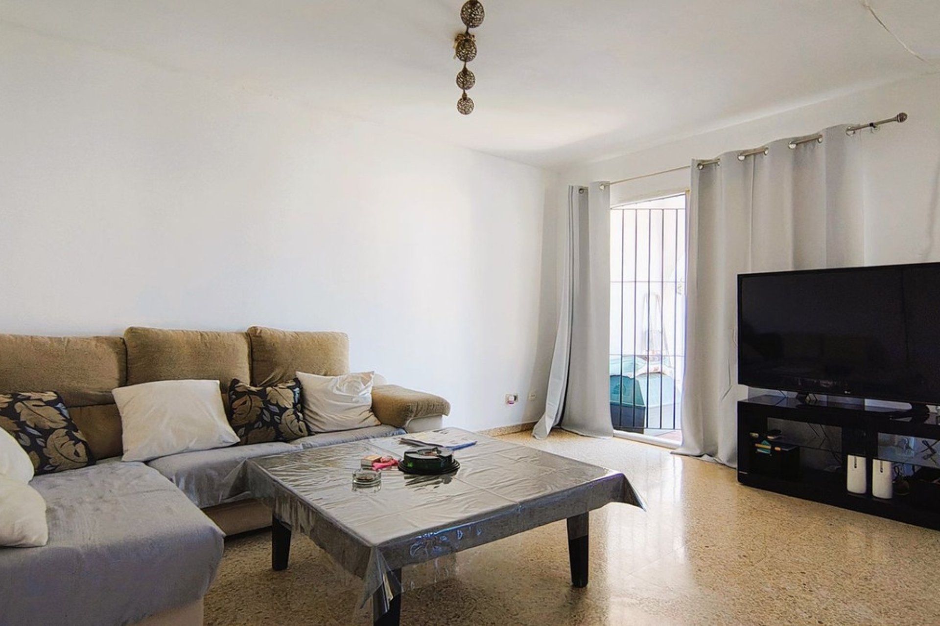 Resale - Villa - Estepona - Atalaya