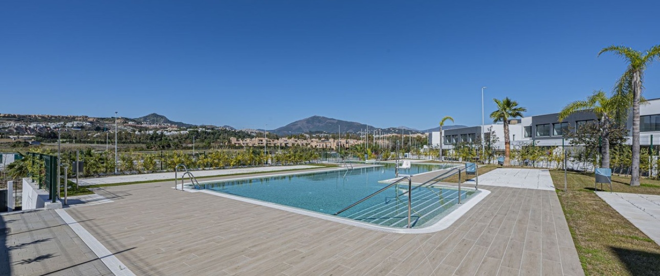 Resale - Villa - Estepona - Atalaya