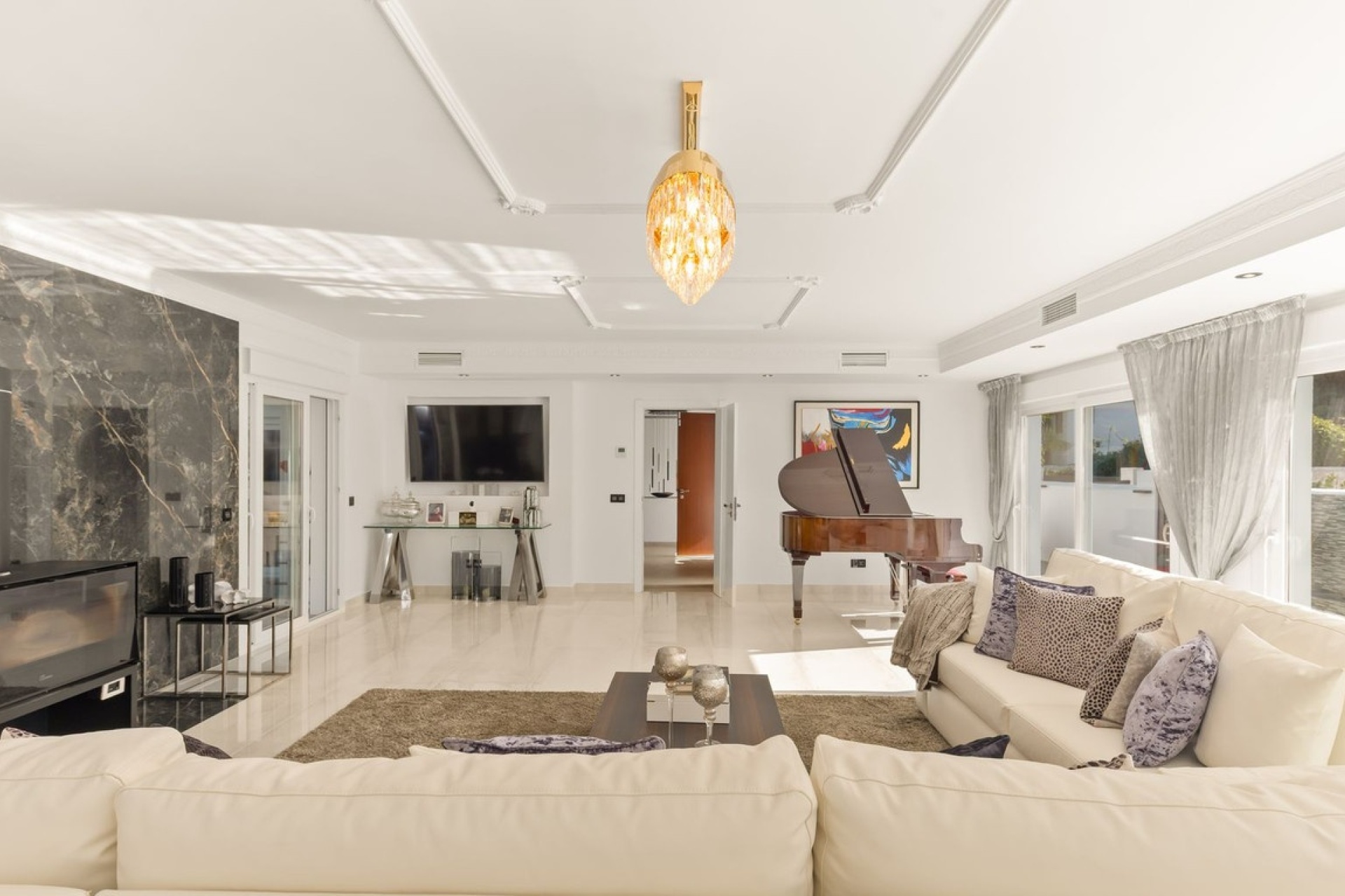 Resale - Villa - Estepona - Atalaya