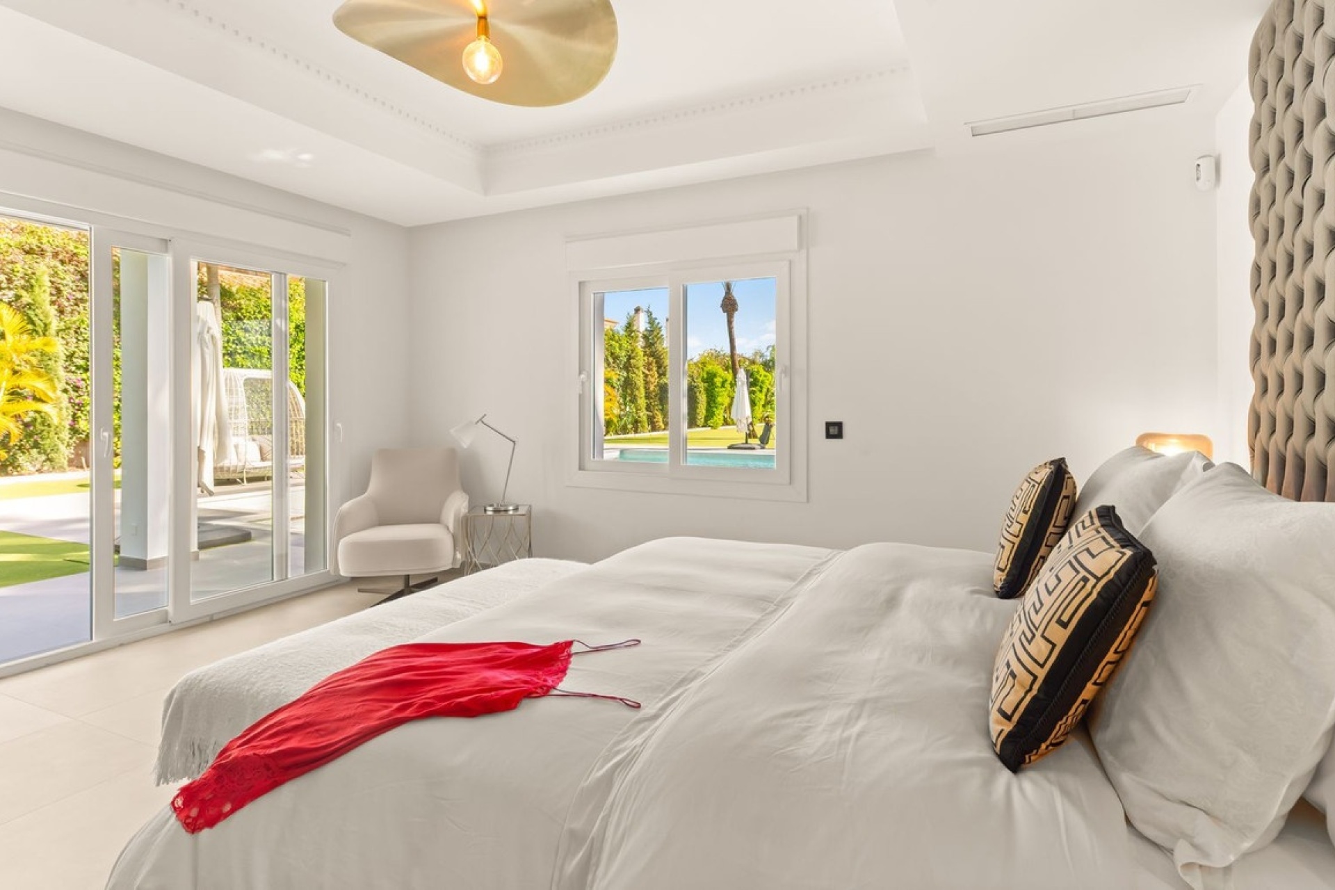 Resale - Villa - Estepona - Atalaya