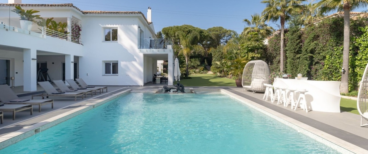 Resale - Villa - Estepona - Atalaya