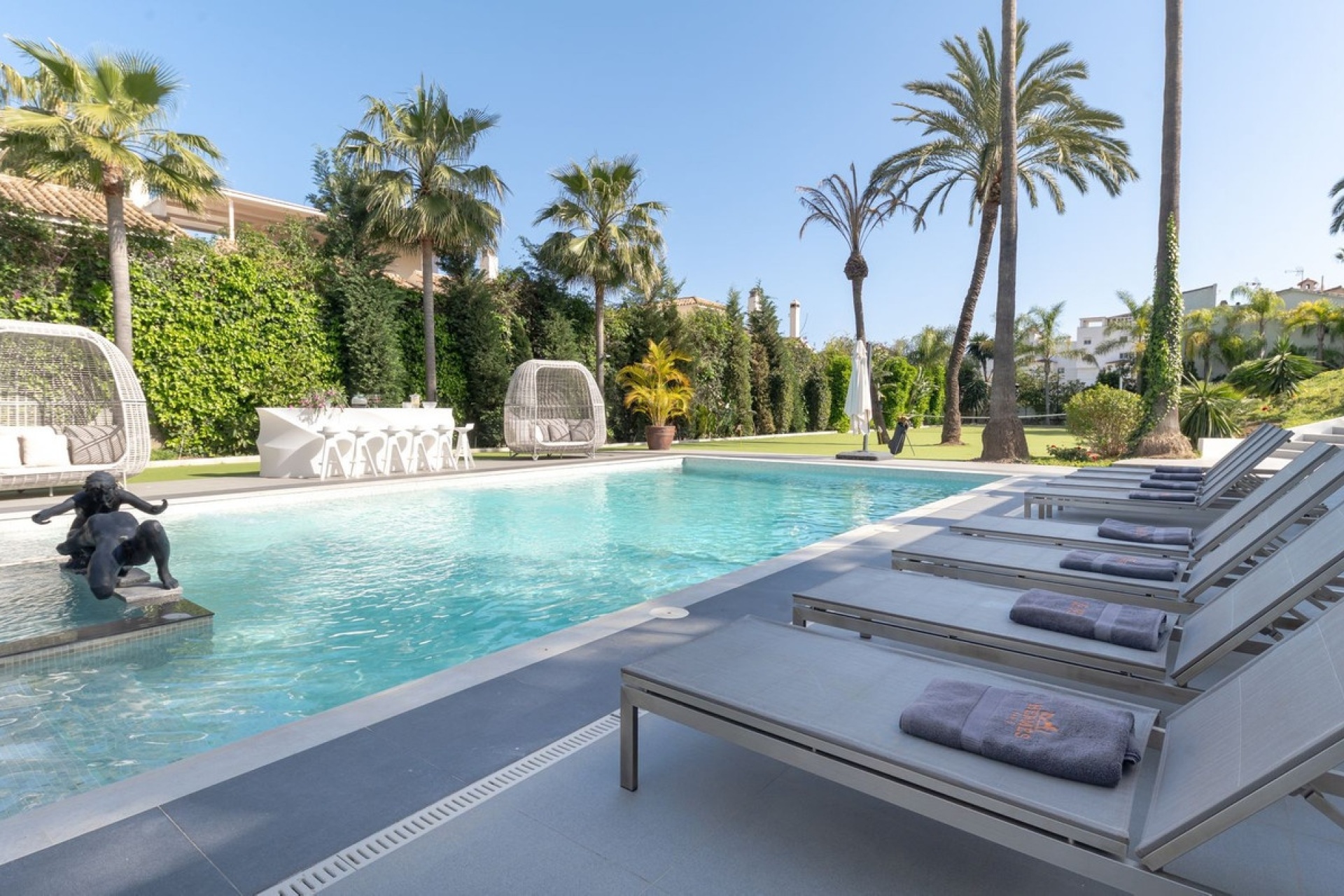 Resale - Villa - Estepona - Atalaya