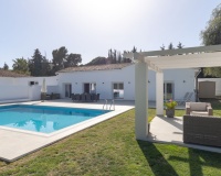 Resale - Villa - Estepona - Atalaya