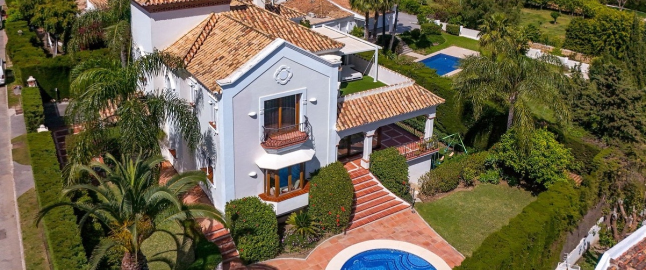 Resale - Villa - Estepona - Atalaya