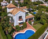 Resale - Villa - Estepona - Atalaya