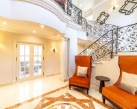 Resale - Villa - Estepona - Atalaya