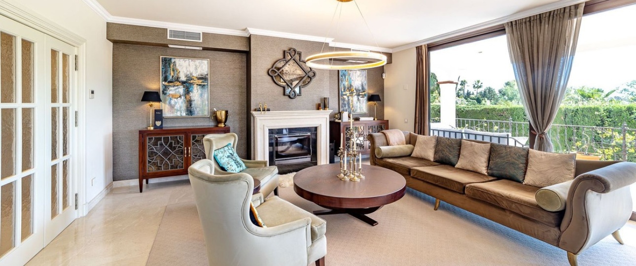 Resale - Villa - Estepona - Atalaya