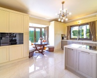 Resale - Villa - Estepona - Atalaya