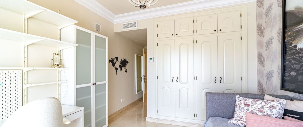 Resale - Villa - Estepona - Atalaya