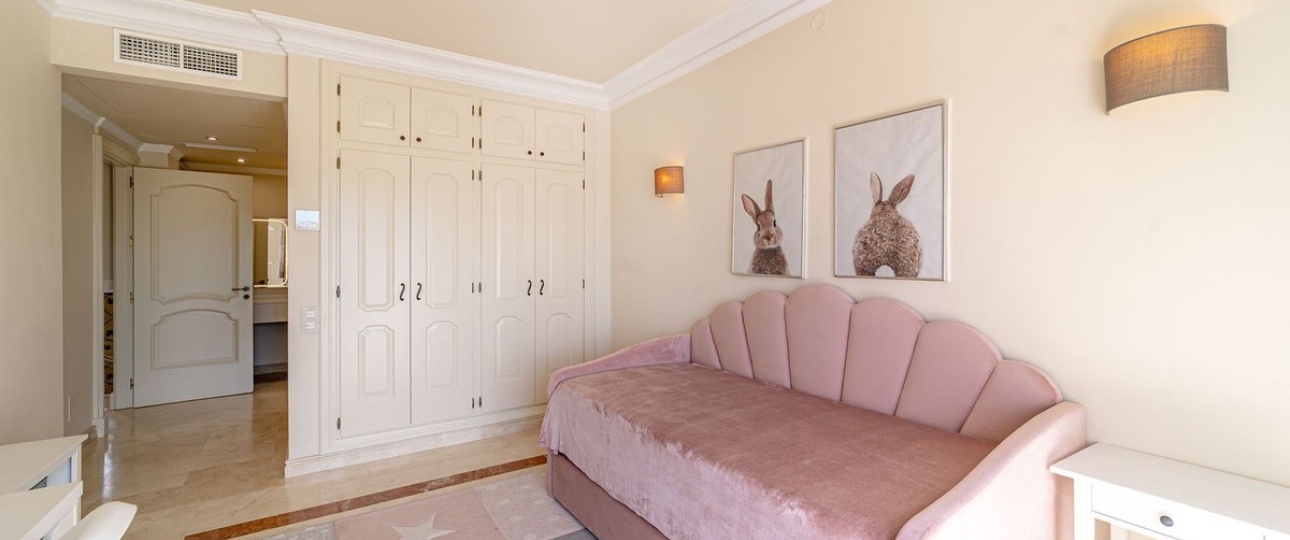 Resale - Villa - Estepona - Atalaya
