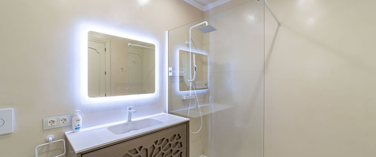 Resale - Villa - Estepona - Atalaya