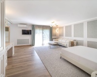 Resale - Villa - Estepona - Atalaya