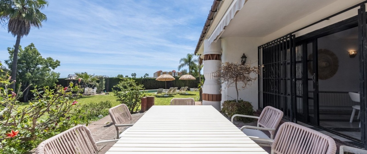 Resale - Villa - Estepona - Atalaya