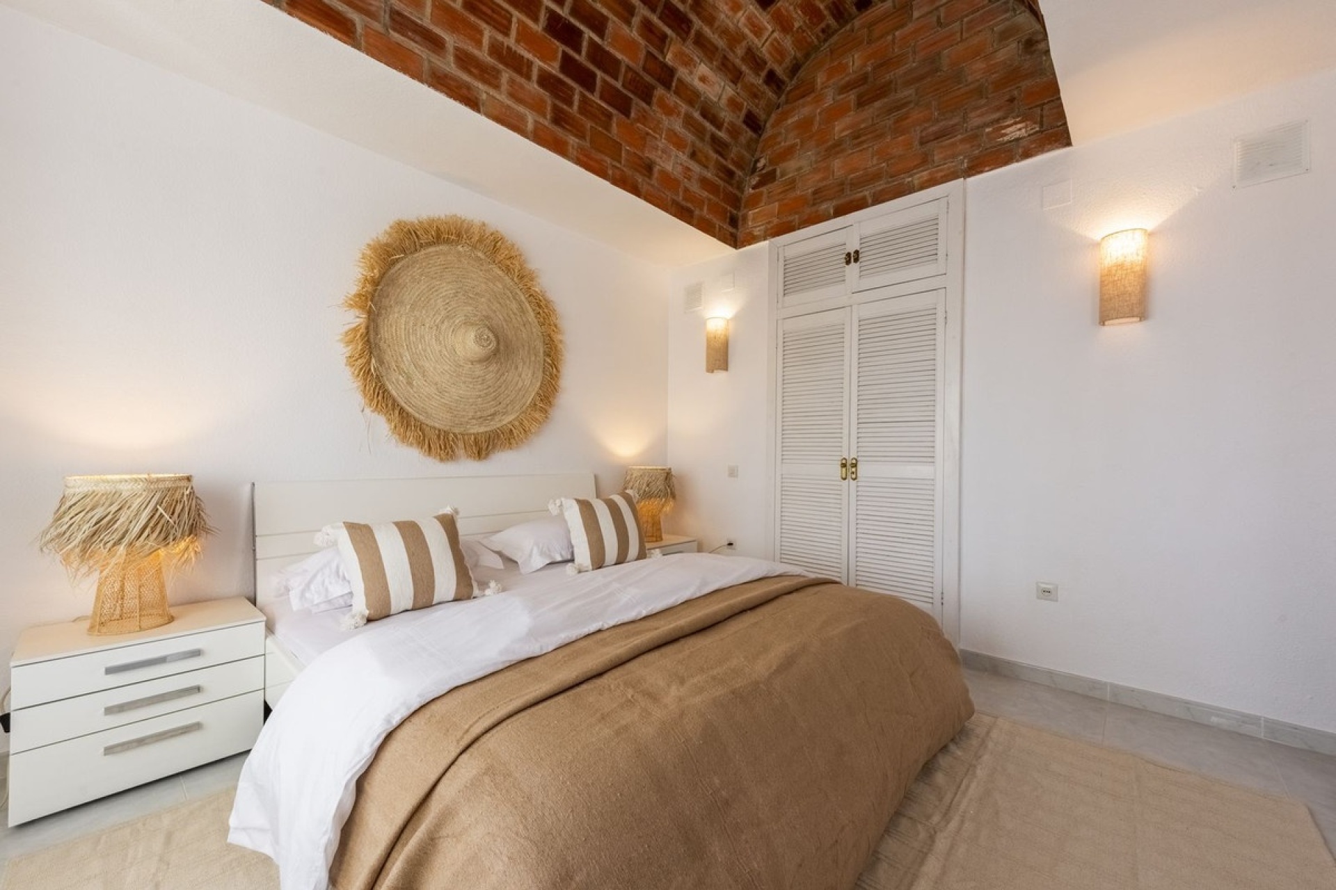 Resale - Villa - Estepona - Atalaya