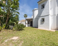 Resale - Villa - Estepona - Atalaya