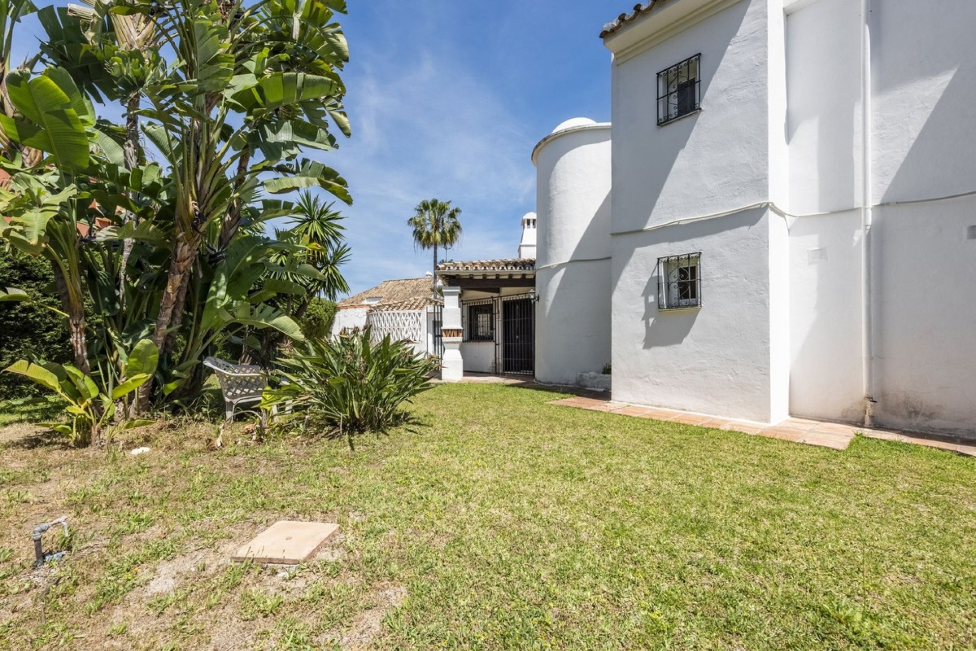 Resale - Villa - Estepona - Atalaya
