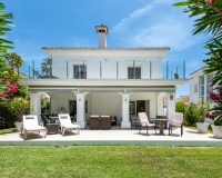 Resale - Villa - Estepona - Atalaya
