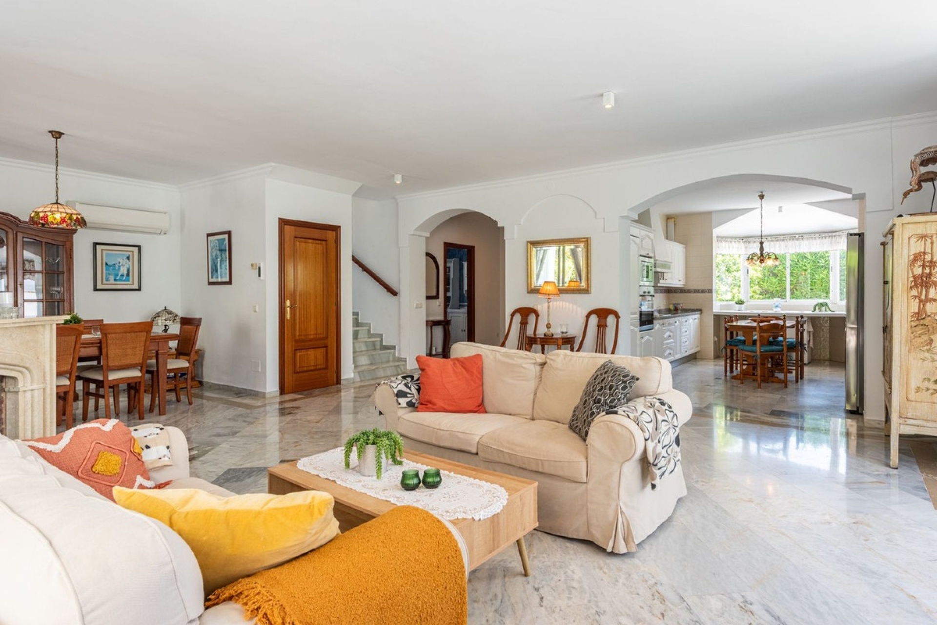 Resale - Villa - Estepona - Atalaya