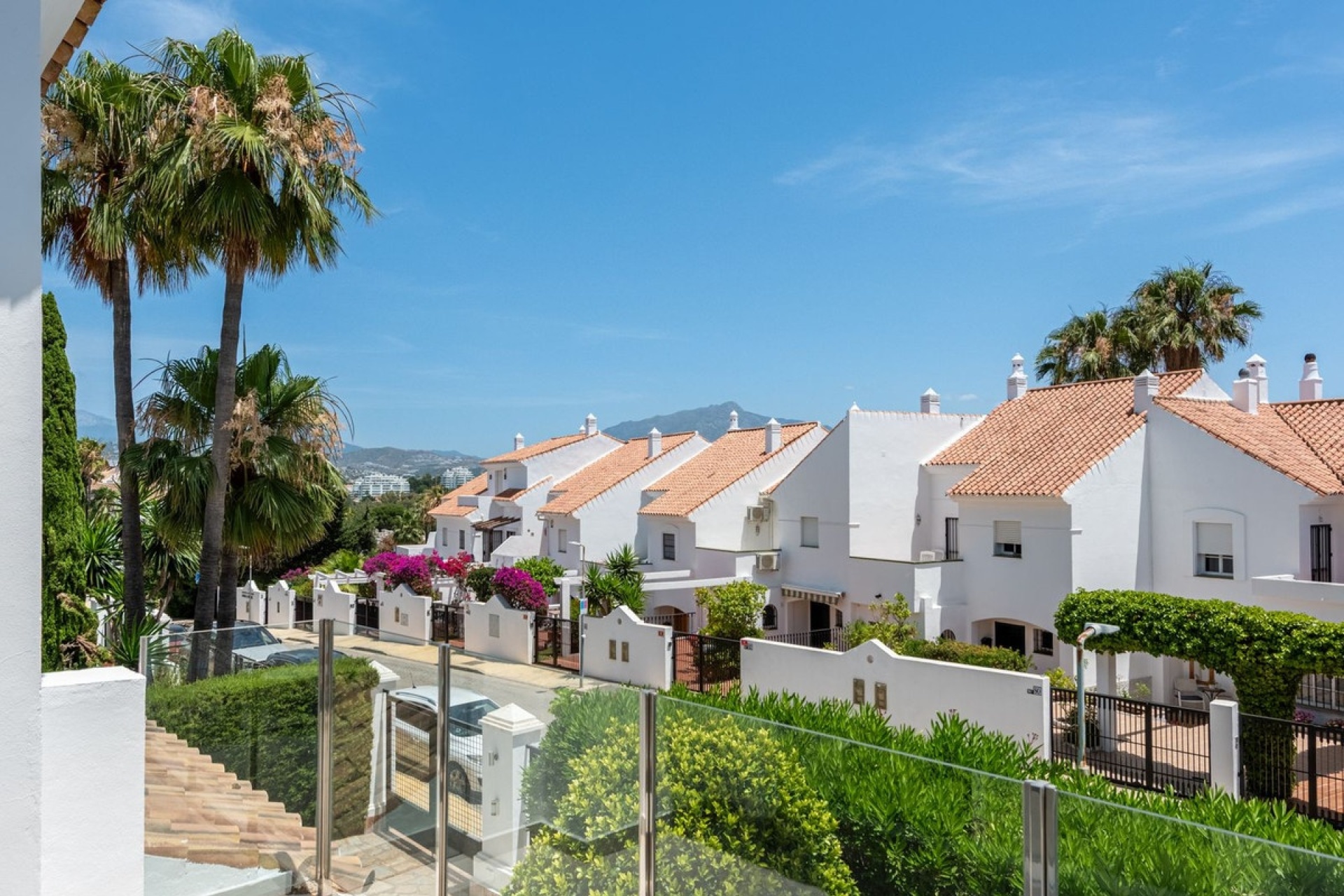 Resale - Villa - Estepona - Atalaya