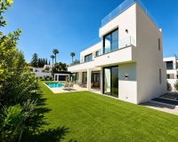 Resale - Villa - Estepona - Atalaya