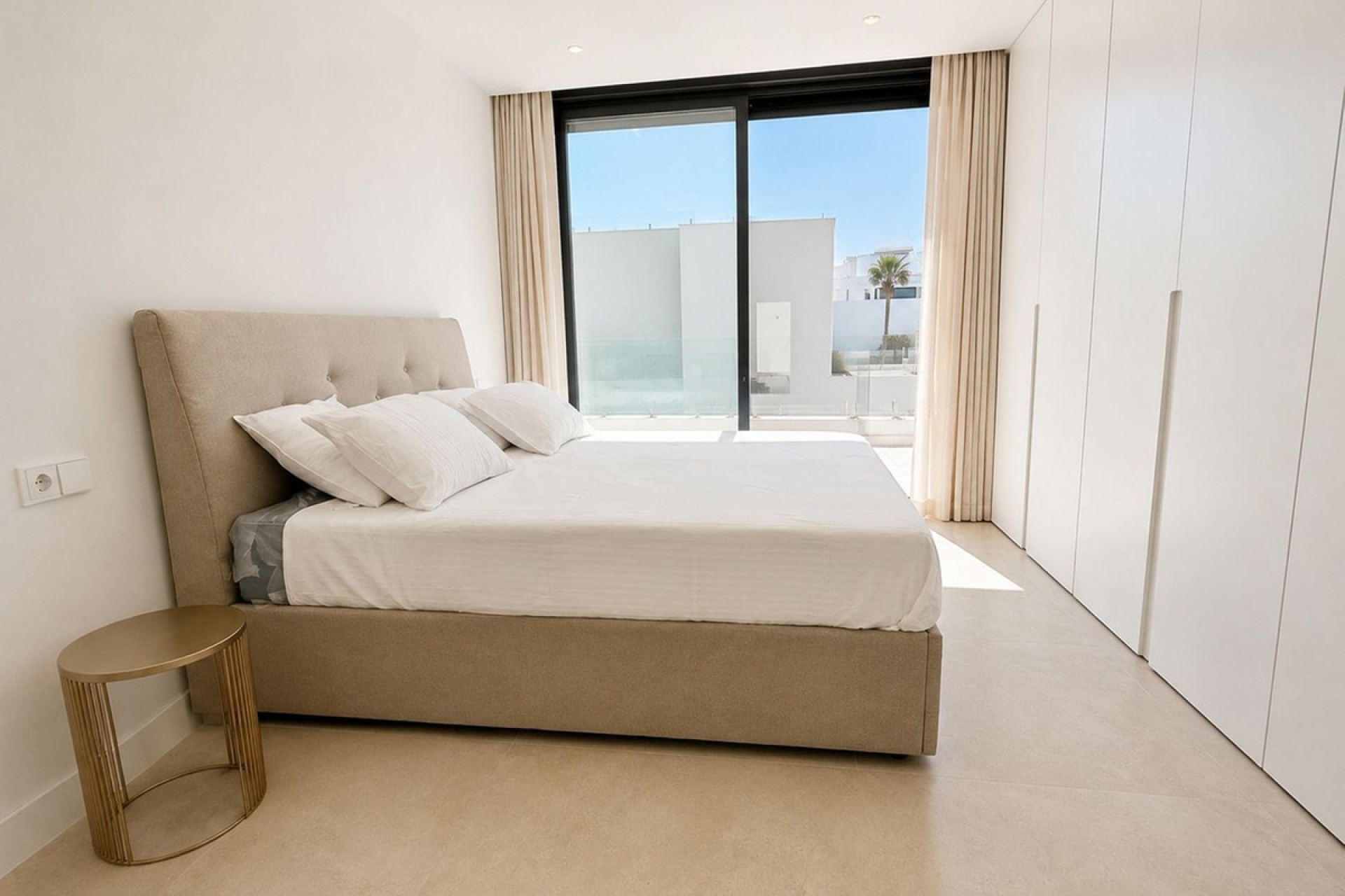 Resale - Villa - Estepona - Atalaya