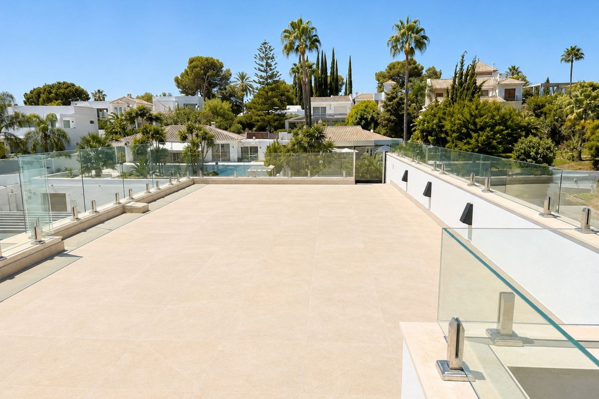 Resale - Villa - Estepona - Atalaya