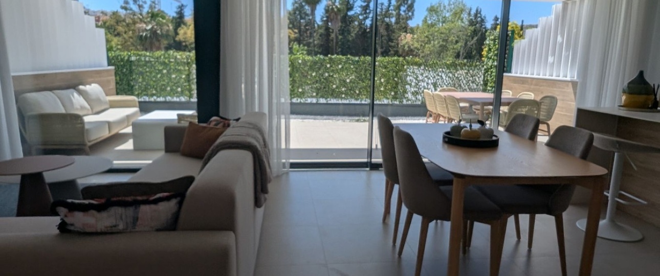 Resale - Villa - Estepona - Atalaya