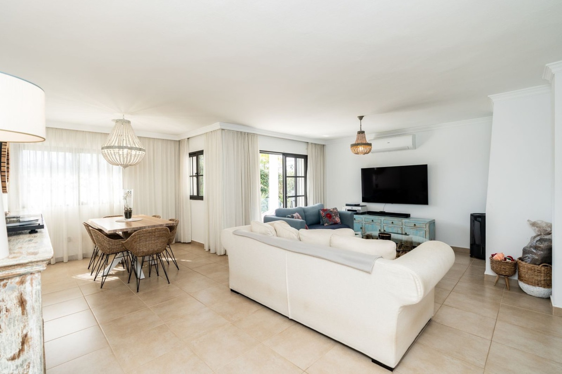 Resale - Villa - Estepona - Atalaya