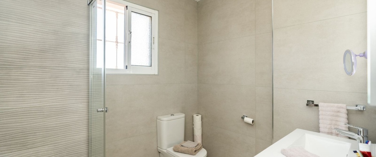 Resale - Villa - Estepona - Atalaya