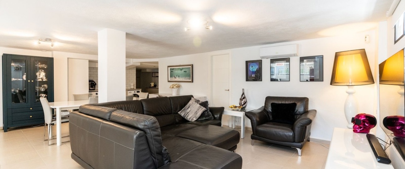 Resale - Villa - Estepona - Atalaya
