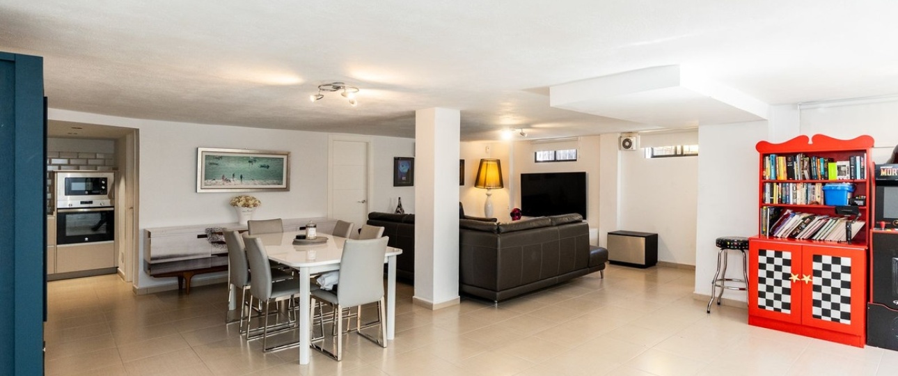 Resale - Villa - Estepona - Atalaya