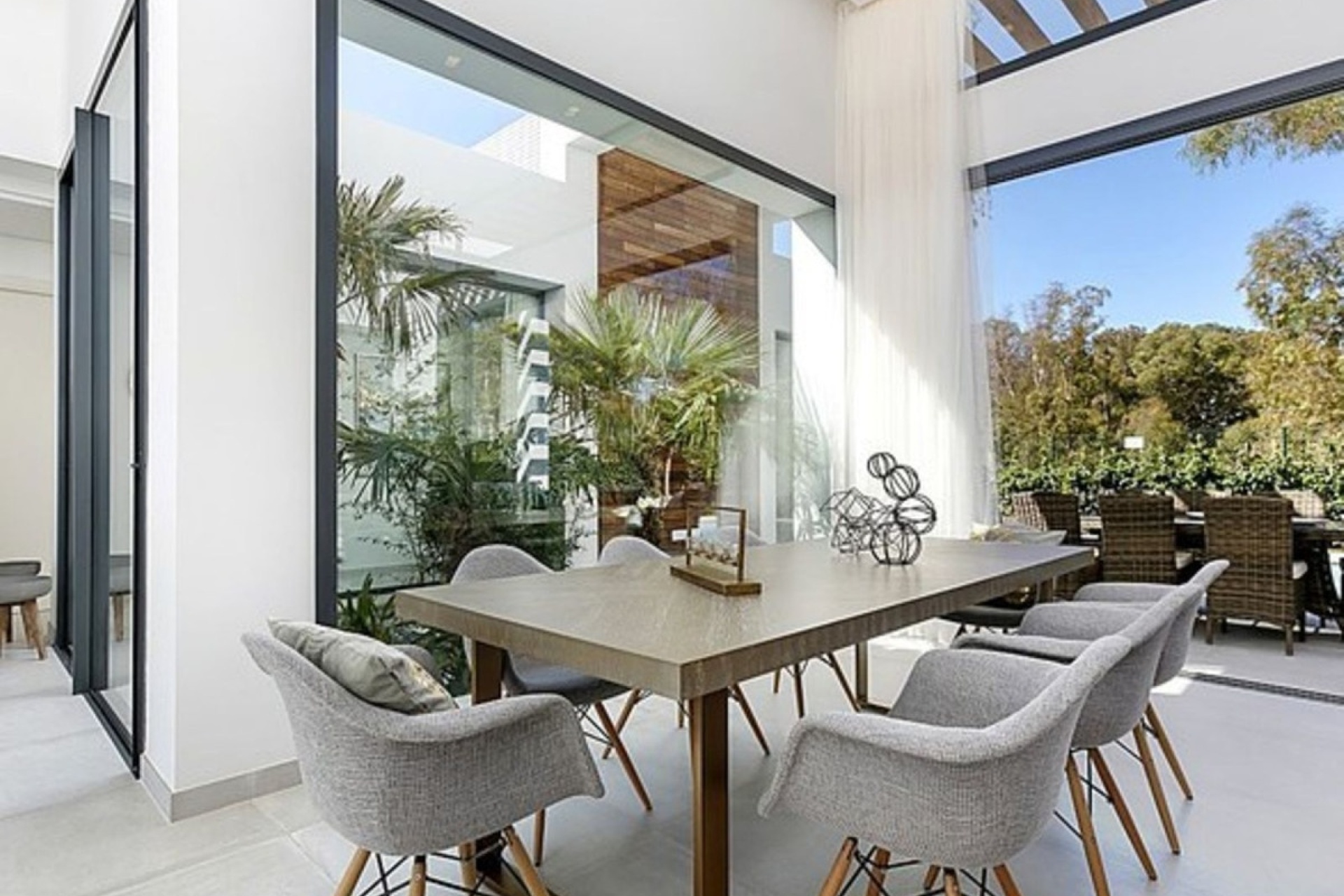 Resale - Villa - Estepona - Atalaya