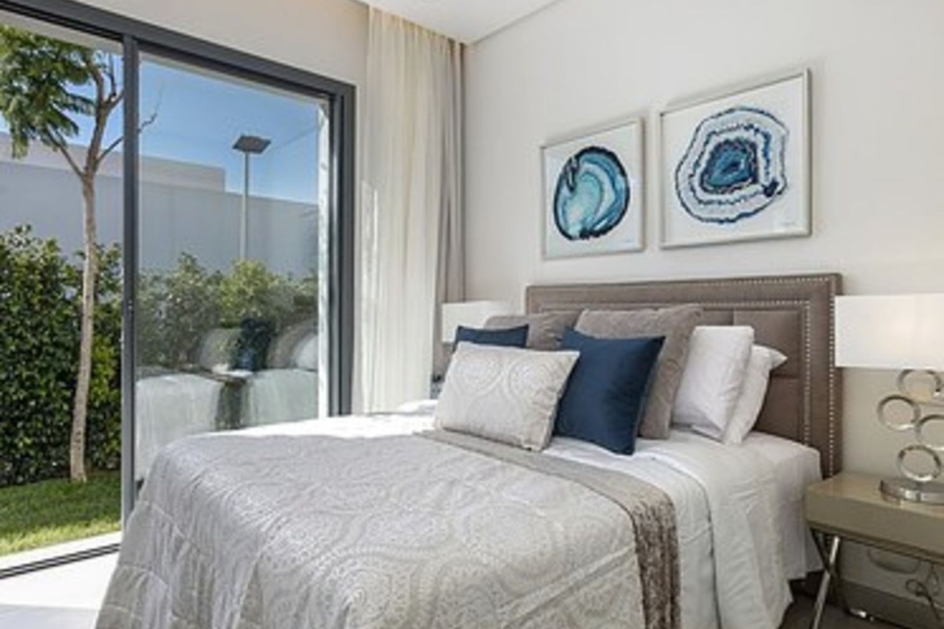 Resale - Villa - Estepona - Atalaya