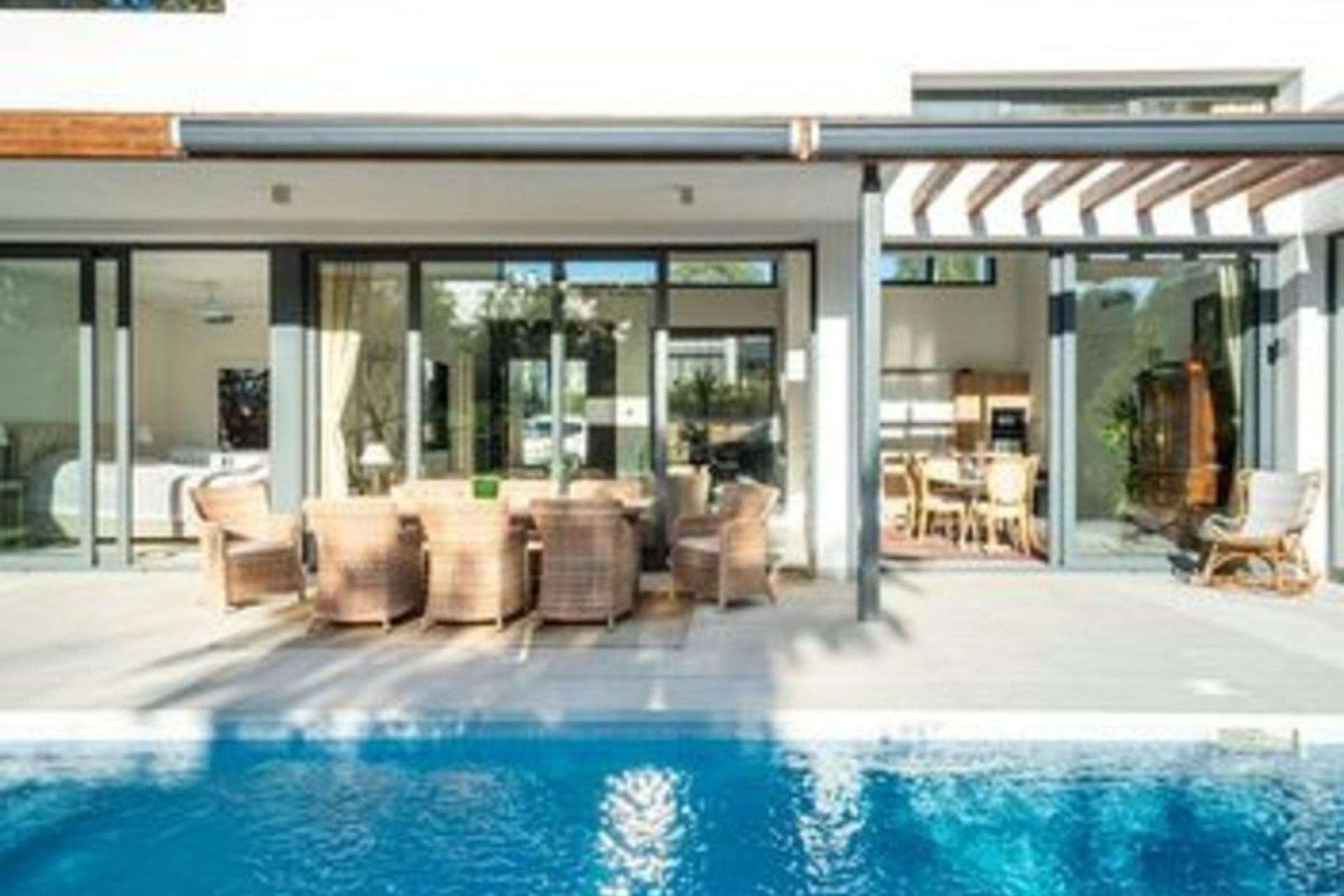 Resale - Villa - Estepona - Atalaya