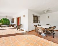 Resale - Villa - Estepona - Atalaya