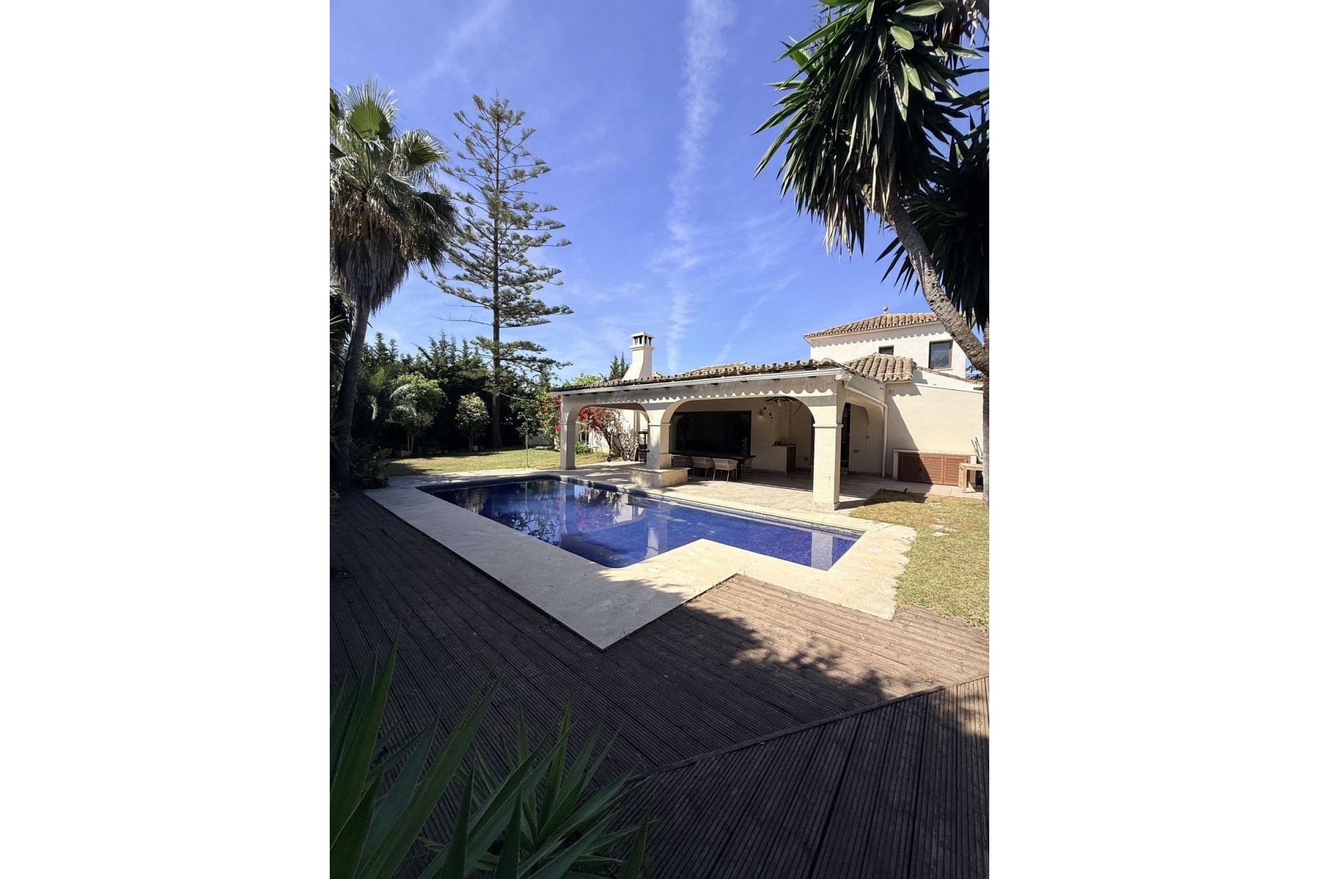 Resale - Villa - Estepona - Bel Air