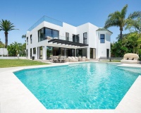 Resale - Villa - Estepona - Bel Air