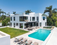 Resale - Villa - Estepona - Bel Air