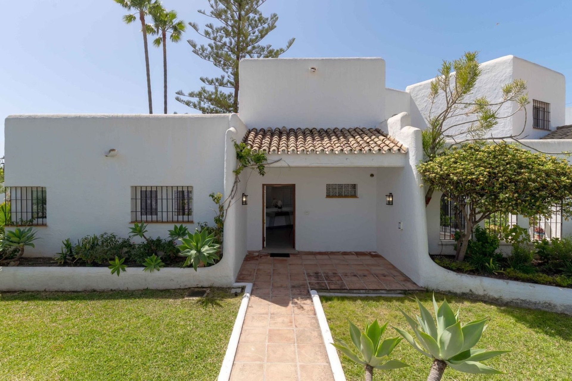 Resale - Villa - Estepona - Bel Air