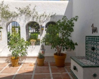 Resale - Villa - Estepona - Bel Air