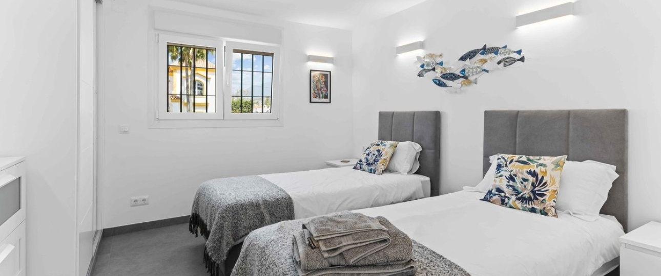 Resale - Villa - Estepona - Bel Air