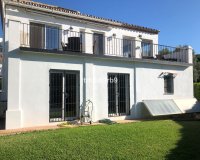 Resale - Villa - Estepona - Benamara
