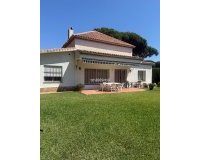 Resale - Villa - Estepona - Benamara