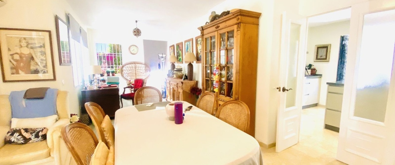 Resale - Villa - Estepona - Benamara