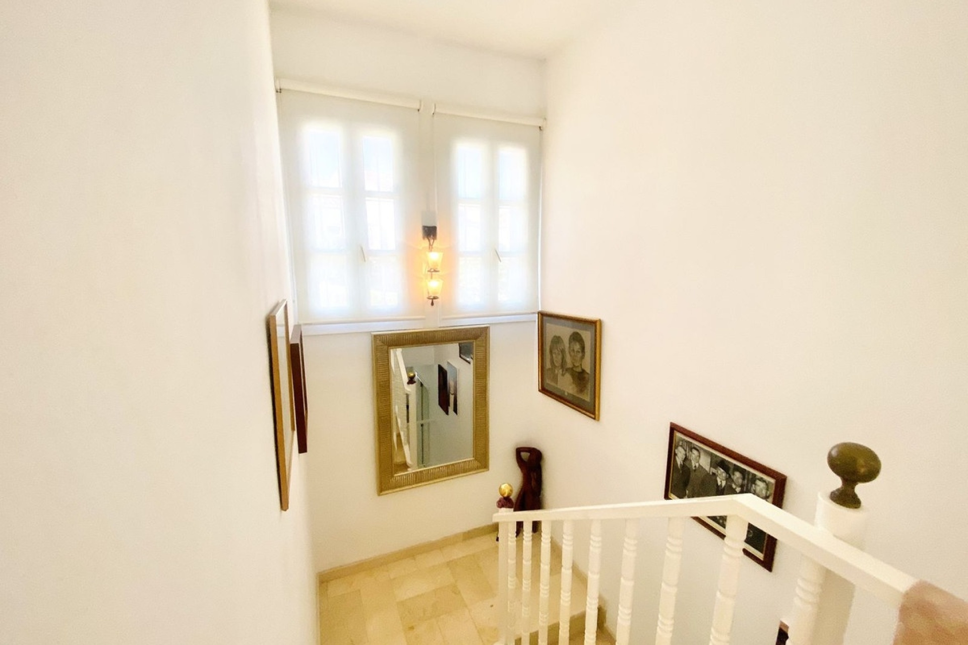Resale - Villa - Estepona - Benamara