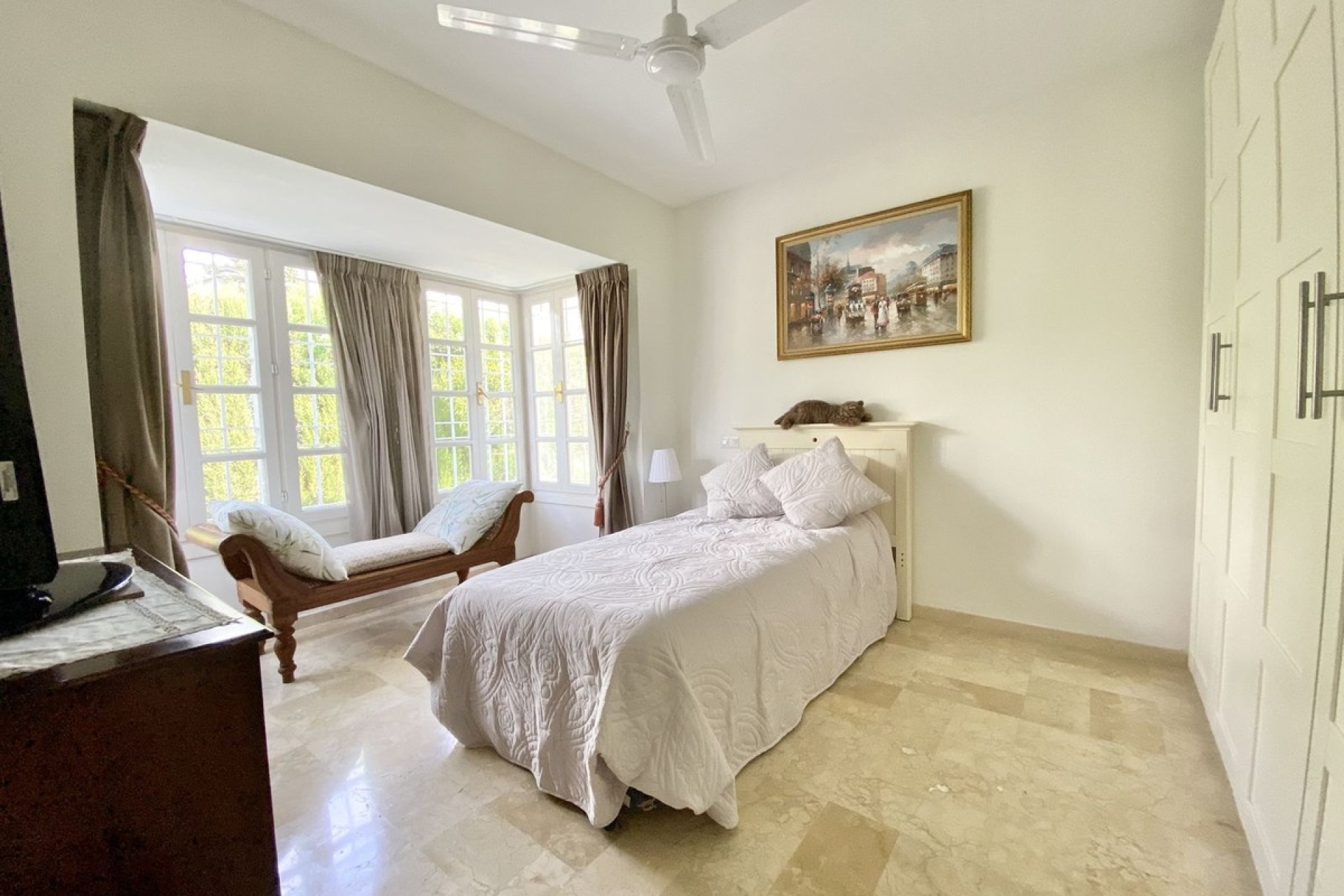 Resale - Villa - Estepona - Benamara