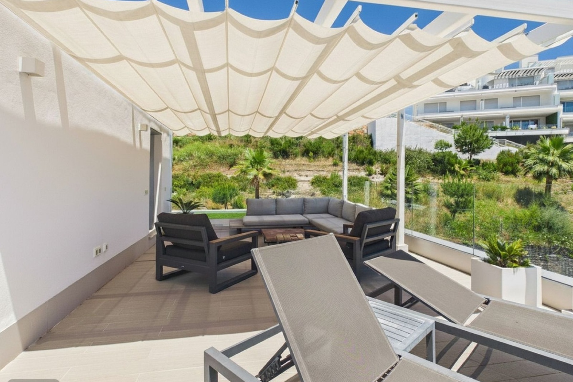 Resale - Villa - Estepona - Cancelada